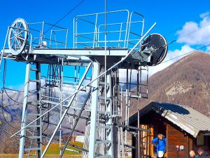 Serre Eyraud, un téléski débrayable récupéré remplace un téléski de 1962